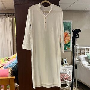 White linen Long Sleeve Caftan